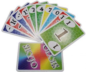 Juegos de mesa de Skyjo de cartas y estrategia